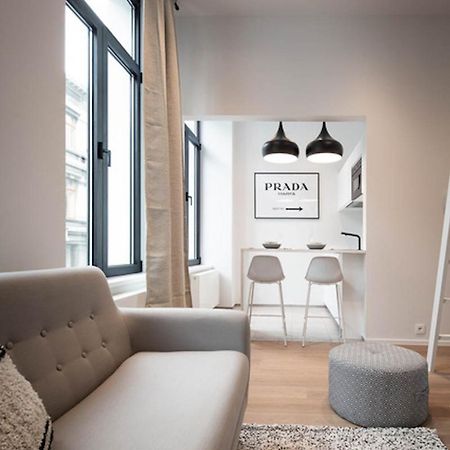 בריסל Studios Fully Equipped Near Place Stephanie מראה חיצוני תמונה